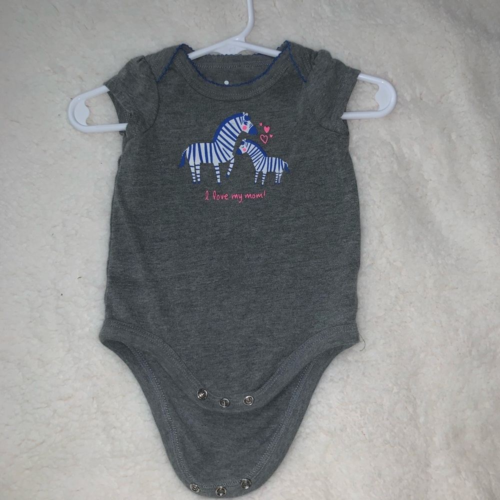 Circo Girls 0-3M 'I love my mom!' Onesie